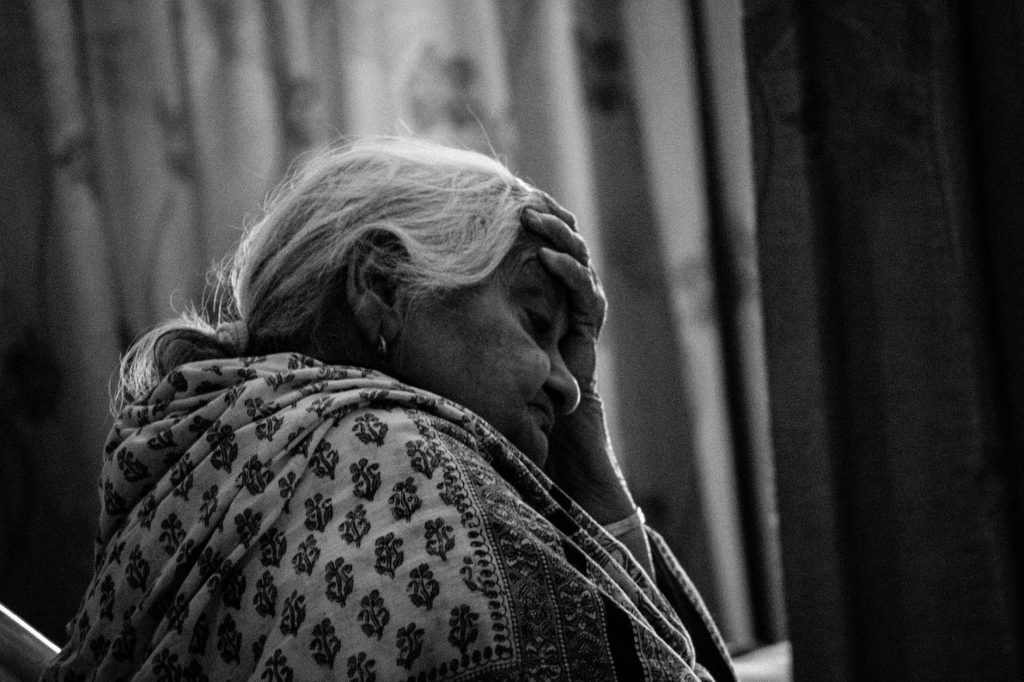 ΟΡΓΗ: Νέο πρόστιμο-ΣΟΚ στην ηλικιωμένη που πουλούσε τερλίκια στη λαϊκή (ΒΙΝΤΕΟ)