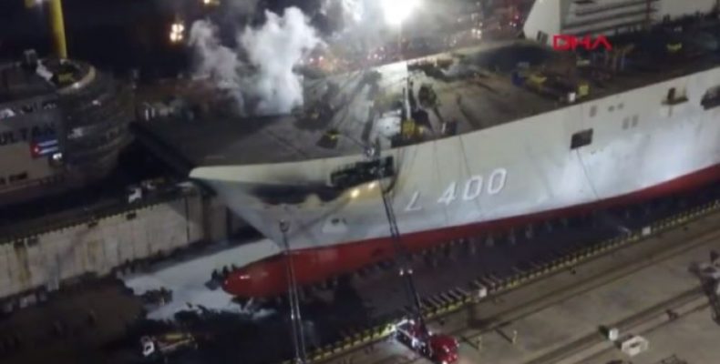 Τουρκία: Πυρκαγιά στο TCG Anadolu, το αεροπλανοφόρο της Τουρκίας στα ναυπηγεία Tuzla στην Πόλη… (vid.)