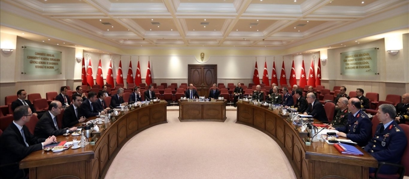 «Φωτιά» έβαλε η εγκατάσταση Arrow στην Κρήτη: Έκτακτο πολεμικό συμβούλιο στην Άγκυρα με όλη την στρατιωτική ηγεσία
