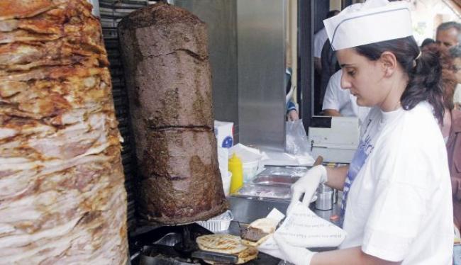 Αισχροκέρδεια με διπλή… πίτα