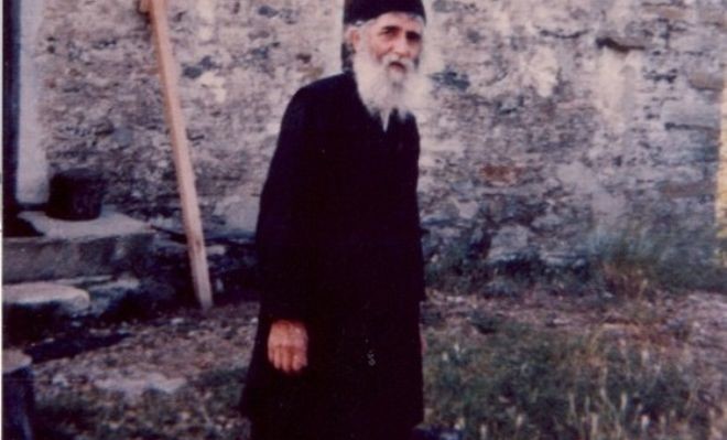 Η συγκλονιστική εμφάνιστη του γέροντα Παϊσίου σε έναν άθεο – Αληθινή ιστορία