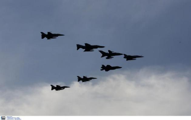 ΗΝΙΟΧΟΣ 2019: Απίστευτα πλάνα από τα μαχητικά αεροσκάφη που “σκίζουν” τον ουρανό της Αθήνας – ΦΩΤΟ – ΒΙΝΤΕΟ