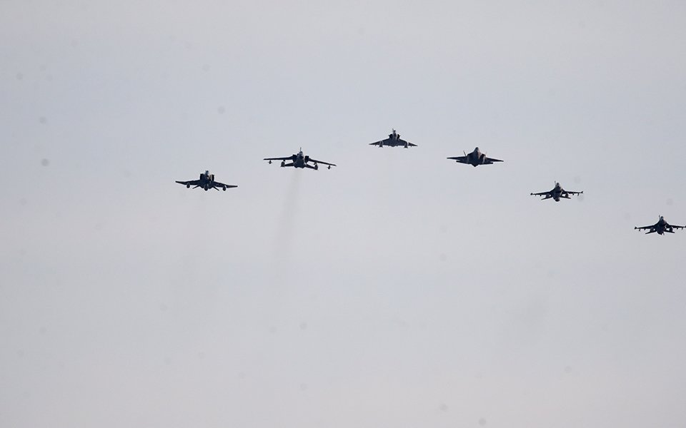 Το F-35 πέταξε πάνω από την Αθήνα: «Διπλωματική» κρίση – Δεν σηκώθηκε Μirage των ΗΑΕ λόγω Ισραηλινής παρουσίας!