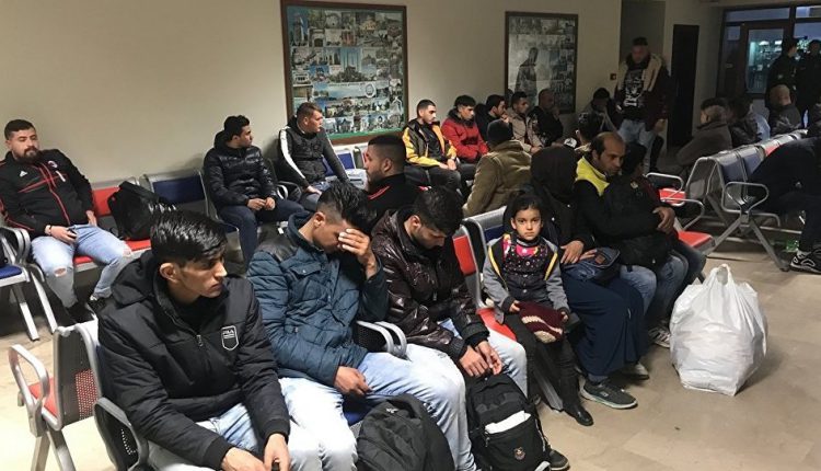 Επέλαση μεταναστών από την Τουρκία: Ελλάδα ερχόμαστε…