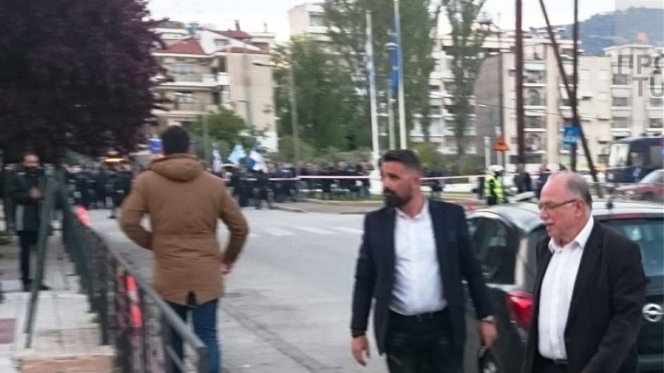 Αποδοκίμασαν στη Δράμα Παπαδημούλη, Μουζάλα και Καλπάκη
