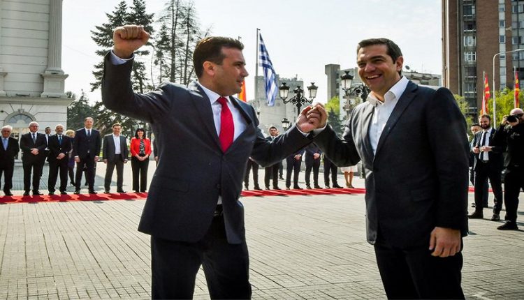 Ελληνική στρατιωτική ορχήστρα έπαιξε τον ύμνο της «Βόρειας Μακεδονίας» – Πανηγυρίζουν οι Σκοπιανοί! (Εικόνα-Βίντεο)