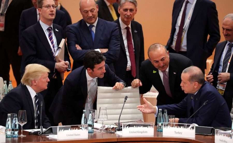 Τραμπ-Ερντογάν και S-400: Γιατί ο Τούρκος πρόεδρος θα βάλει τελικά την “ουρά στα σκέλια”