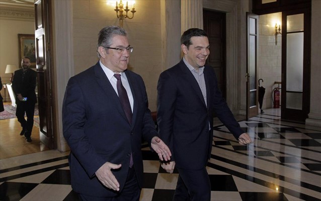 Η ΕΞΟΥΣΙΑ ΤΩΝ ΛΑΚΕΔΩΝ ΤΟΥ ΤΡΑΜΠ ΚΑΙ ΤΗΣ ΜΕΡΚΕΛ ΣΤΗΝ ΥΠΗΡΕΣΙΑ ΤΗΣ… ΕΠΑΝΑΣΤΑΣΗΣ!