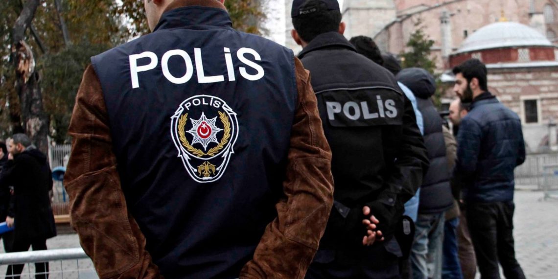 Τουρκία: Ξεκίνησαν οι διώξεις και σε υπαλλήλους του αμερικανικού προξενείου