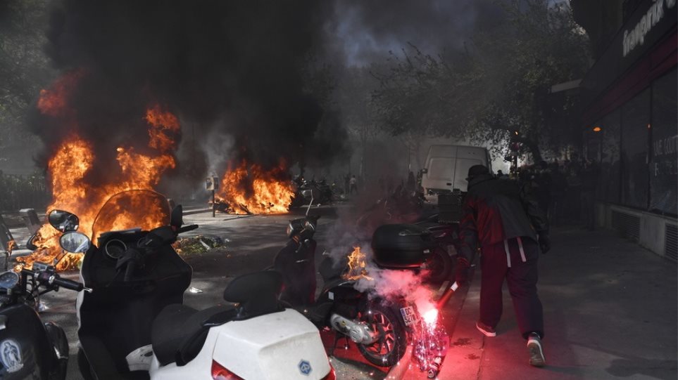 Γαλλία: Βίαιες συγκρούσεις των αστυνομικών με τα «κίτρινα γιλέκα»