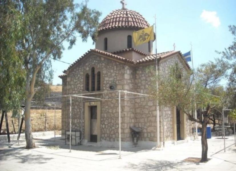 ΤΟ ΜΙΚΡΟ ΕΚΚΛΗΣΑΚΙ ΠΟΥ ΔΕΝ ΜΠΟΡΕΣΑΝ ΜΕ ΟΛΑ ΤΑ ΤΕΧΝΗΤΑ ΜΕΣΑ ΝΑ ΤΟ ΓΚΡΕΜΙΣΟΥΝ