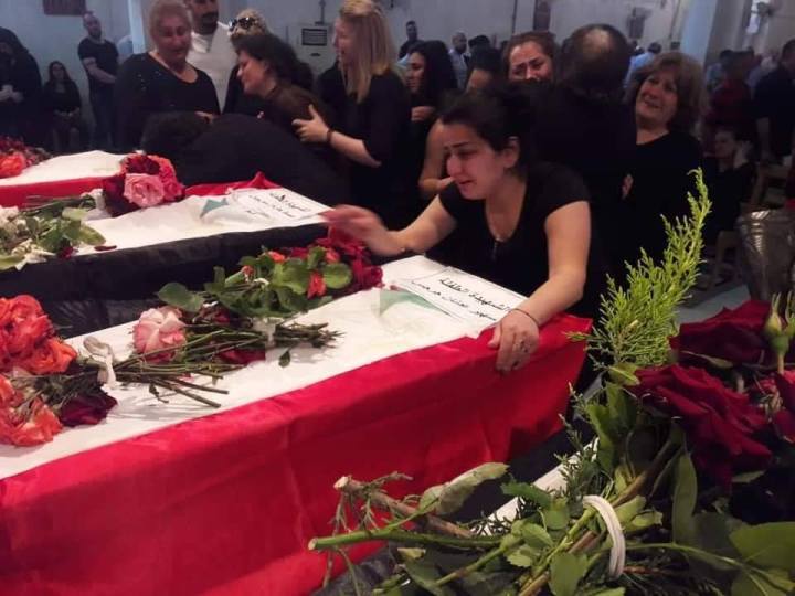 Ο ΕΠΙΤΑΦΙΟΣ ΘΡΗΝΟΣ ΤΩΝ ΜΑΝΑΔΩΝ Οι τζιχαντιστές σκότωσαν μέσα στο ναό της Κοιμήσεως Θεοτόκου 5 παιδιά την ώρα του κατηχητικού της Κυριακής στη Σελευκόβουλο στη Χάμα.ΦΩΤΟ