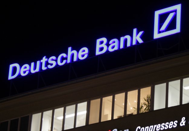 Η Deutsche Bank «παραπαίει», οι αμερικανικές τράπεζες «καταπίνουν» τις ευρωπαϊκές