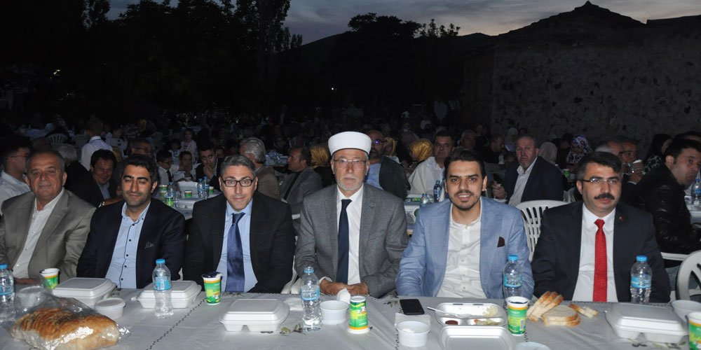 Οι Τούρκοι «κατακλύζουν» τη Δ.Θράκη – Ανθελληνική δήλωση αξιωματούχου της Άγκυρας: «Η Δυτική Θράκη είναι ο εθνικός μας αγώνας!»