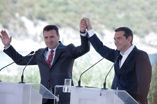Βαριά κληρονομιά το «αριστούργημα» των Πρεσπών