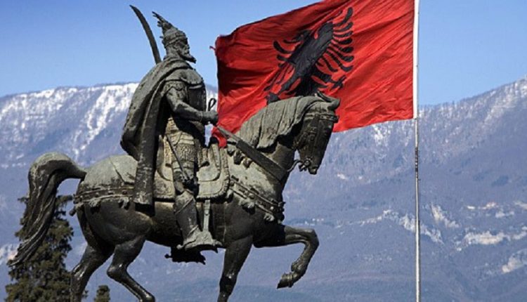 Σκανδαλώδες βίντεο των Αλβανών με χάρτη της «Μεγάλης Αλβανίας» – Ποιες χώρες περιλαμβάνει!