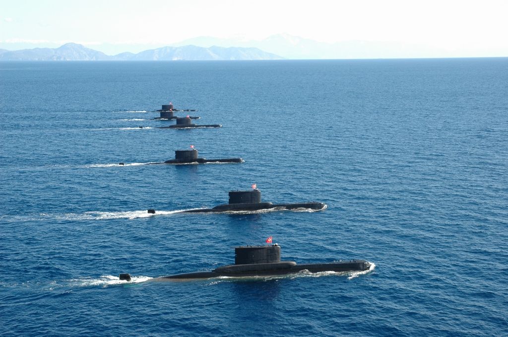 Στήνει «πόλεμο» υποβρυχίων η Άγκυρα: Ανάβει το «φυτίλι» γύρω από Καστελόριζο & Ρόδο – «Λεπτές» οι ισορροπίες σε Αιγαίο-Α. Μεσόγειο