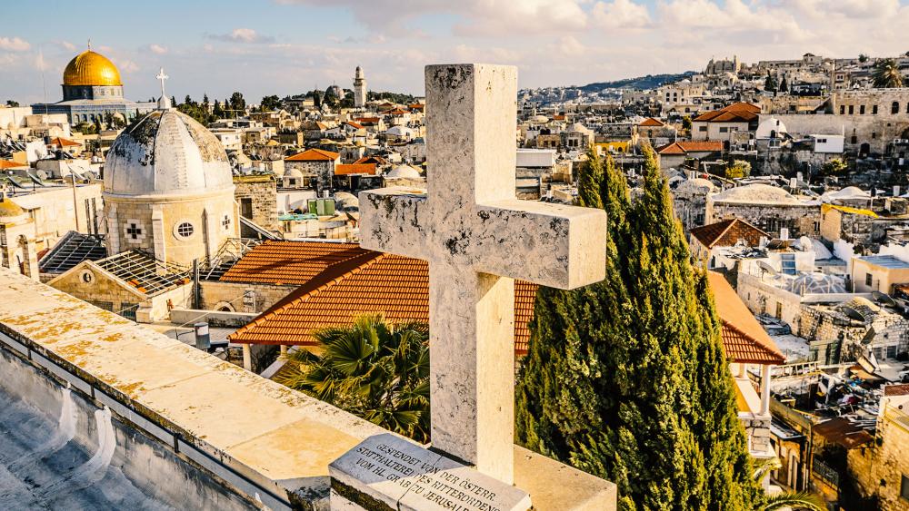 «Κεφαλικός φόρος» και διώξεις για τους Χριστιανούς που ζουν στους Αγίους Τόπους