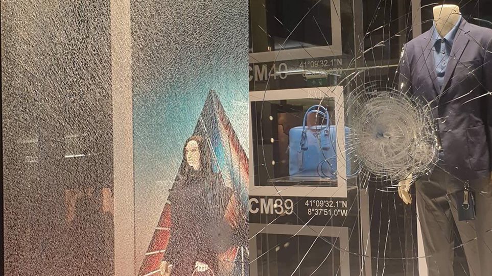 ΕΚΤΑΚΤΟ : Επιδρομή κουκουλοφόρων με σφυριά στη Βαλαωρίτου υπέρ Κουφοντίνα