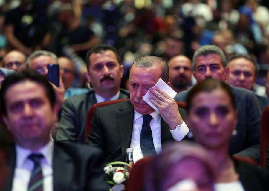 “Στο ντιβάνι” με τον Ερντογάν! Το ψυχογράφημα,οι φοβίες του για ανατροπή του και οι θεωρίες συνωμοσίας