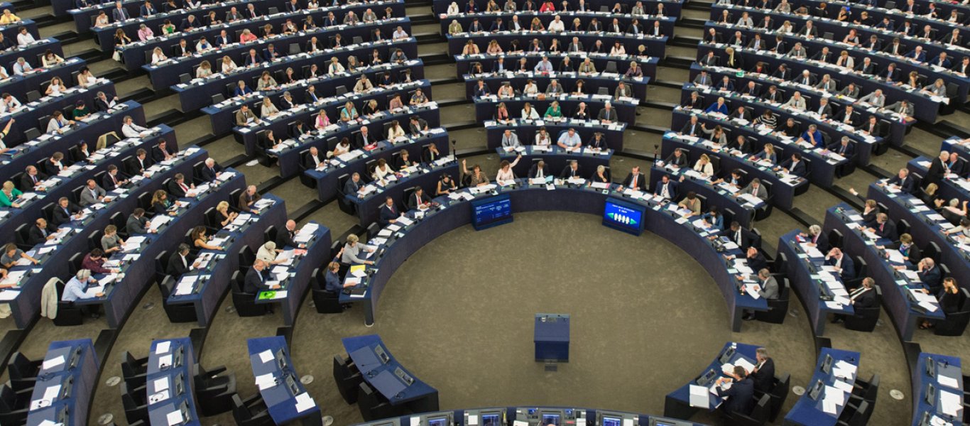 Επέλαση της «καθαρόαιμης» Δεξιάς στην ΕΕ: Κέρδισε 179 έδρες στο ευρωκοινοβούλιο