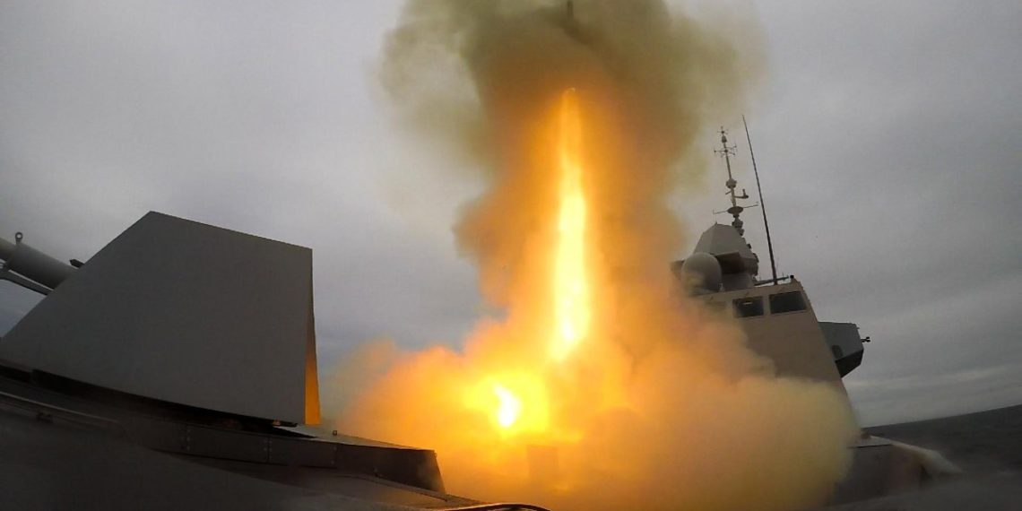 Formidable Shield 2019: Φρεγάτα FREMM αναχαίτισε υπερηχητικό πύραυλο