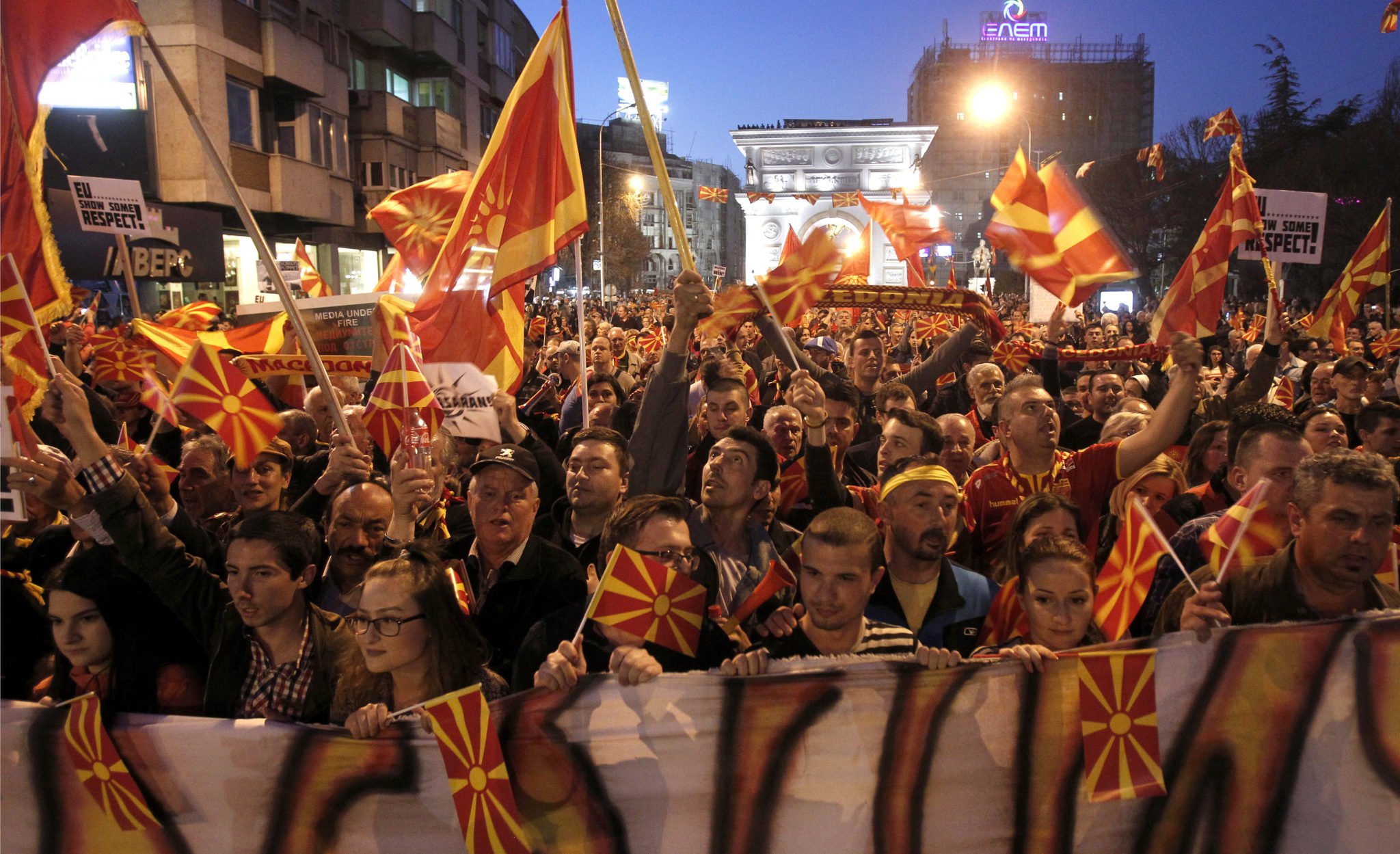 «Σήμα» από Μόσχα για αναταραχές στα Σκόπια: Στο παιχνίδι & οι μυστικές υπηρεσίες – Η συνάντηση που αλλάζει τα δεδομένα