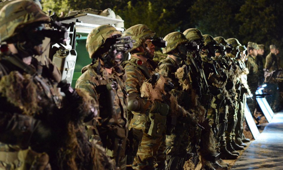 Αιφνιδιαστική άσκηση των ΕΔ στο Β. Έβρο – Εντολή του Α/ΓΕΣ για εξάλειψη εχθρικού αεροπρογεφυρώματος