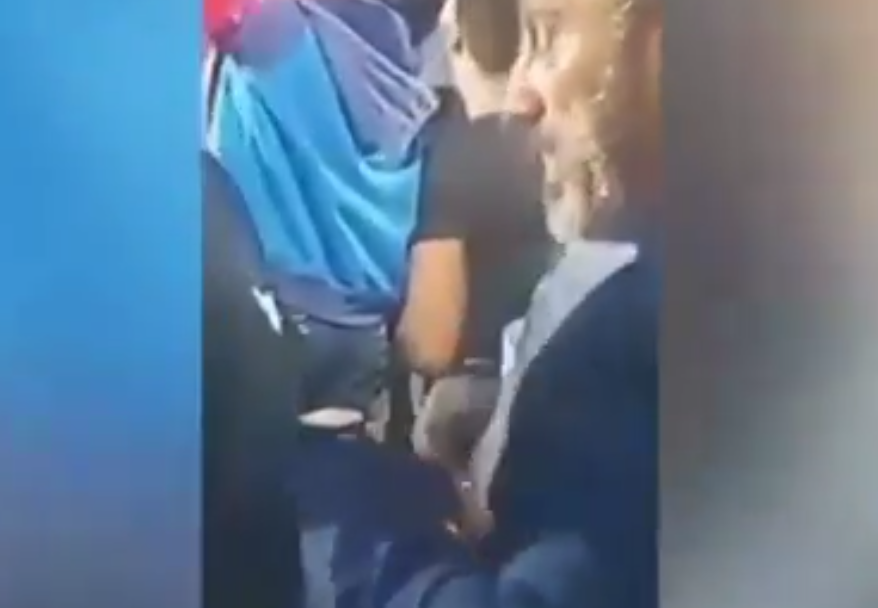 «Τόσα λεφτά σας δώσαμε ρεεε! Φωνάξτε» – Το βίντεο που αποδεικνύει την αλήθεια για τους περιφερόμενους Ρομά στις συγκεντρώσεις του Τσίπρα