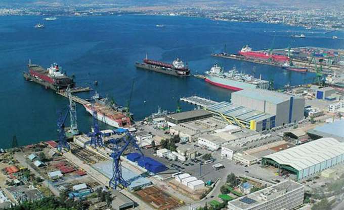 Tο ιερατείο των Βρυξελλών επιβάλλει το οριστικό κλείσιμο των ναυπηγείων Σκαραμαγκά!