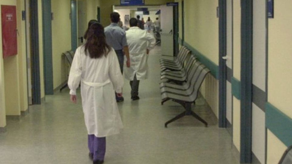 Αλλοδαποί έχουν ρημάξει τα Ασφαλιστικά Ταμεία, όσοι φεύγουν από την Ελλάδα επιστρέφουν για ΔΩΡΕΑΝ περίθαλψη διότι έχουν ΑΜΚΑ!