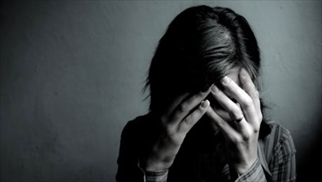 Ἅμα χαλαστεῖ ὁ ἄνθρωπος ἀρχίζει νὰ σιχαίνεται τὰ ἁπλὰ καὶ τὰ φτωχὰ πράγματα