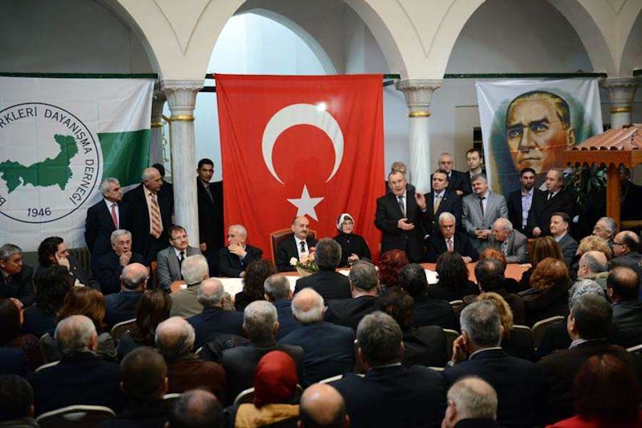 Παριστάνοντας ξανά τους έκπληκτους για την επιχείρηση “τουρκοποίησης” της Θράκης…