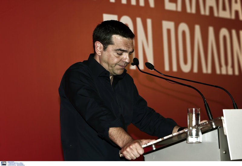 Ένας θλιβερός Τσίπρας σε μια σύναξη άβουλων