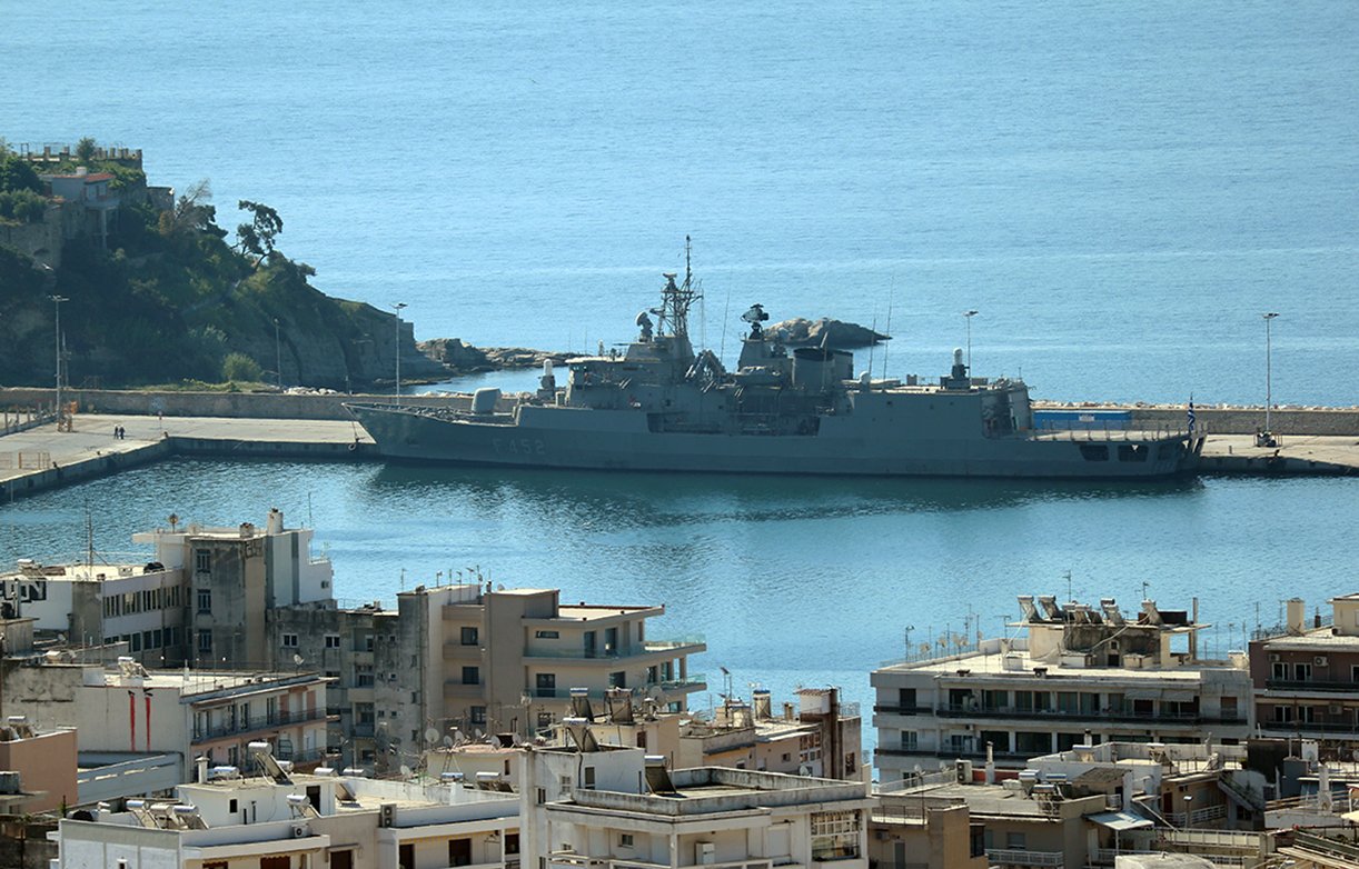ΔΡ.Κ. ΒΑΡΔΑΚΑΣ Σε ποια Στενά του Ορμούζ θα γίνει πόλεμος , στα Στενά του ΑΙΓΑΙΟΥ να δούμε αν θα γίνει χαλασμός;