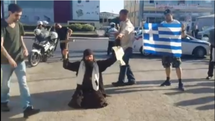 ΚΑΠΟΙΟΙ ΑΓΩΝΙΖΟΝΤΑΙ ΑΚΟΜΑ !!!  ΞΥΛΟ ΚΑΙ ΣΥΛΛΗΨΗ ΣΤΟΝ ΒΟΤΑΝΙΚΟ ΓΙΑ ΤΟ ΜΟΥΣΟΥΛΜΑΝΙΚΟ ΤΕΜΕΝΟΣ – ΒΙΝΤΕΟ