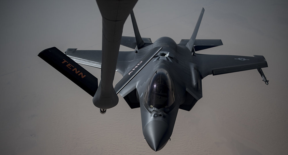 «Τελείως άχρηστο;»: Πώς το F-35 κατέληξε να μην μπορεί να πετάξει για πολύ ώρα σε υψηλές ταχύτητες