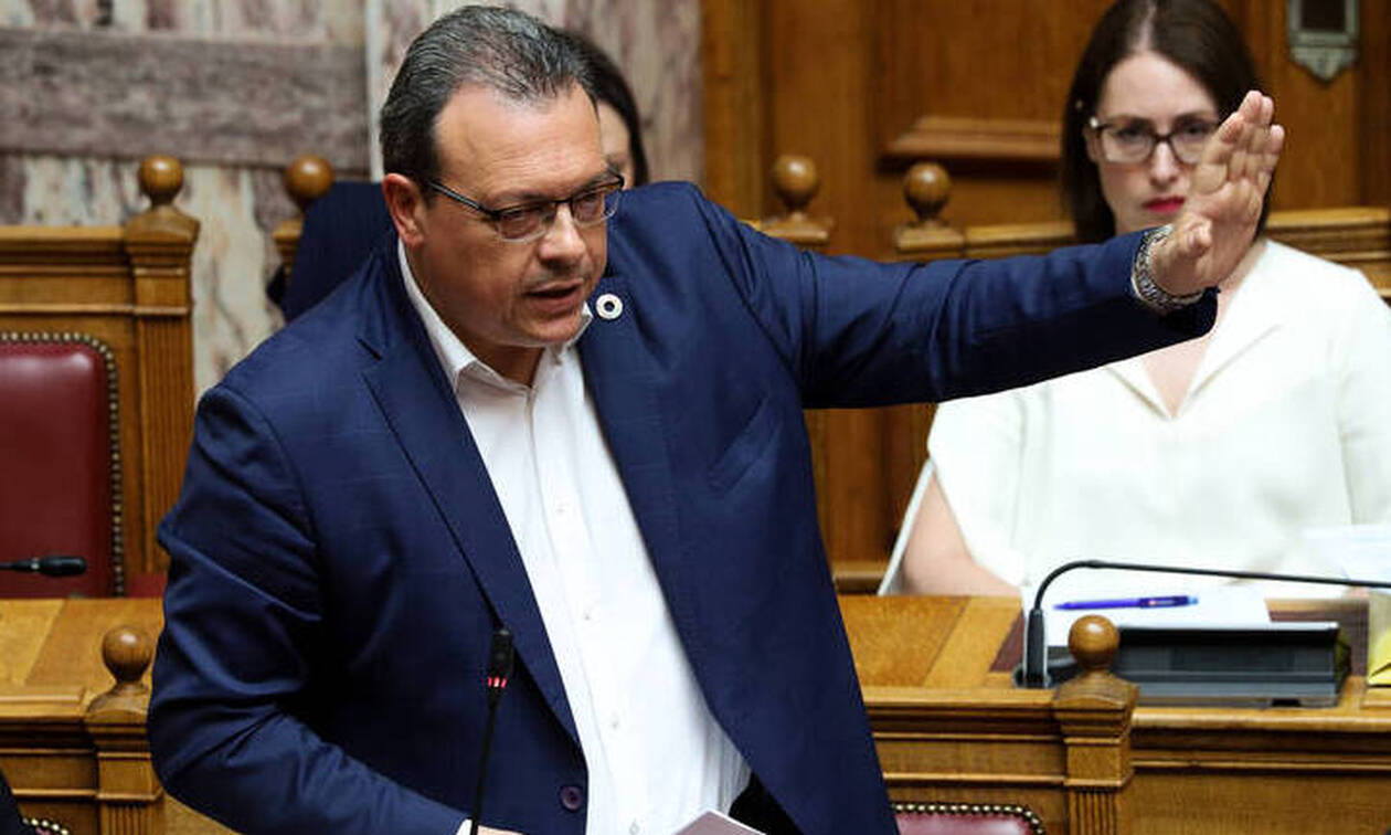 ΣΕ ΚΑΤΑΣΤΑΣΗ ΠΑΝΙΚΟΥ ΟΙ ΣΤΑΛΙΝΟΦΑΣΙΣΤΕΣ !!!