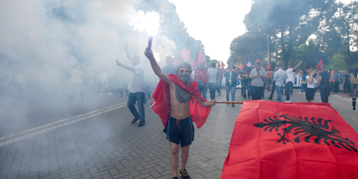 Εποχές Χότζα φέρνει ο Ράμα στην Αλβανία καταγγέλει η «Ομόνοια»