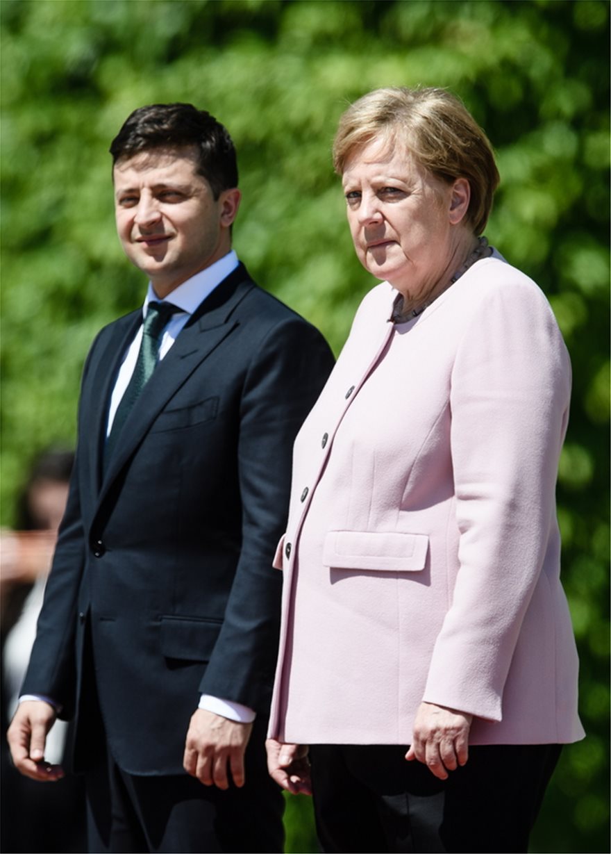 angela-merkel-tremei-tessera