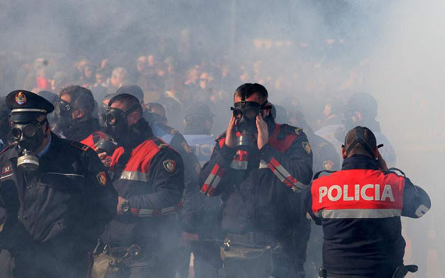 Εντείνεται το αδιέξοδο στην Αλβανία τρεις ημέρες πριν από τις εκλογές.