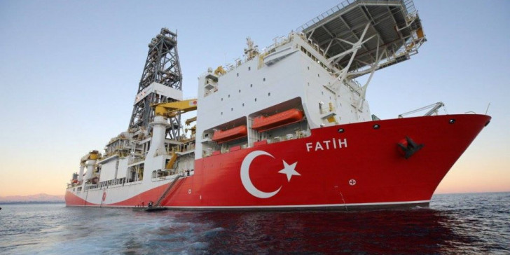 Στο «κόκκινο» η κατάσταση στη Μεσόγειο: Οργή Αγκυρας για τα εντάλματα σύλληψης στο «Φετίχ» – «Θα δώσουμε την κατάλληλη απάντηση»