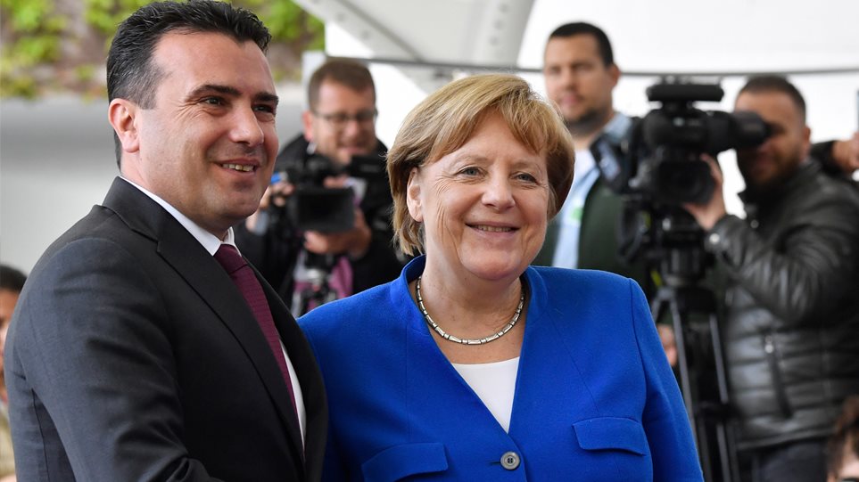 Η Μέρκελ «παγώνει» την έναρξη ενταξιακών διαπραγματεύσεων των Σκοπίων στην ΕΕ