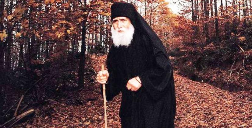 «Ενώ παρακαλούσα την Παναγία να με βοηθήσει, ξαφνικά μου παρουσιάζεται ένας Αναχωρητής με φωτεινό πρόσωπο»