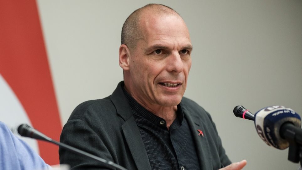 Βαρουφάκης: Οι υδρογονάνθρακες να μείνουν παντοτινά στα έγκατα της γης