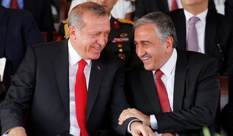 Σενέρ Λεβέντ : Αντιλαμβάνεστε πίσω από ποιον σέρνεστε ;