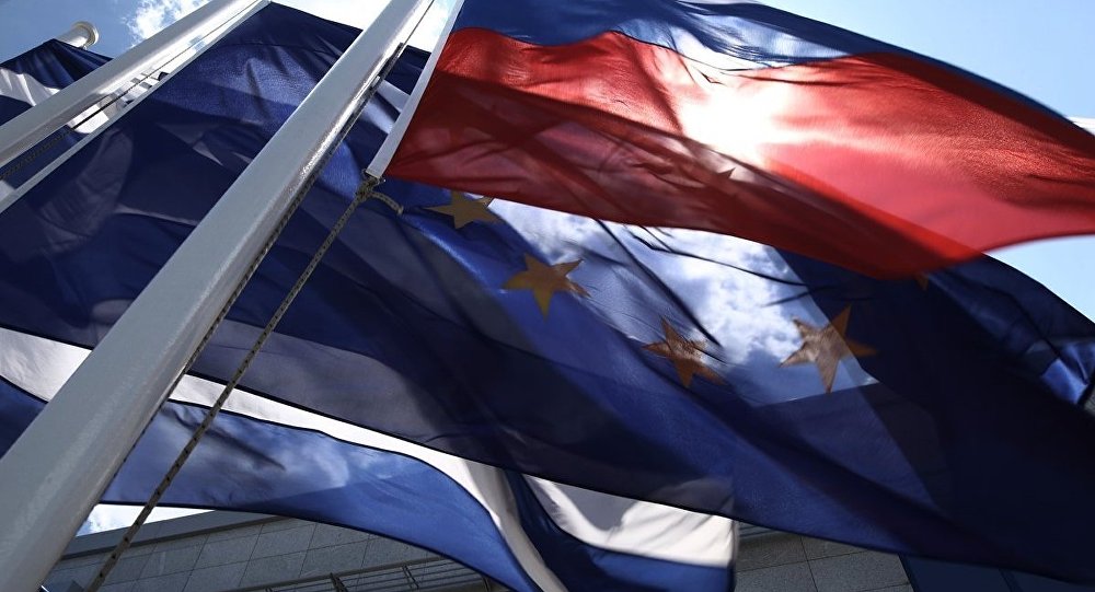 Τι κρύβεται πίσω από τη φερόμενη απόφαση για αλλαγή της Ελληνίδας Πρέσβεως στη Μόσχα