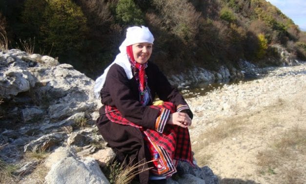 «ΕΜΕΙΣ ΟΙ ΠΟΜΑΚΟΙ ΕΙΜΑΣΤΕ ΕΛΛΗΝΕΣ ΕΣΥ ΑΝ ΕΙΣΑΙ ΤΟΥΡΚΑΛΑ ΝΑ ΠΑΣ…»