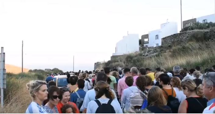 Η ΤΗΝΟΣ ΥΠΟΚΛΙΘΗΚΕ ΣΤΗΝ ΑΓΙΑ ΠΕΛΑΓΙΑ