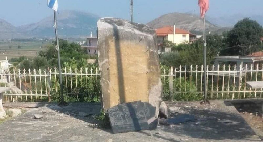Ανατίναξη ελληνικού μνημείου στην Αλβανία: «Με την κάλυψη του αλβανικού κράτους και παρακράτους»